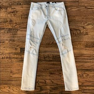 men’s light washed jeans